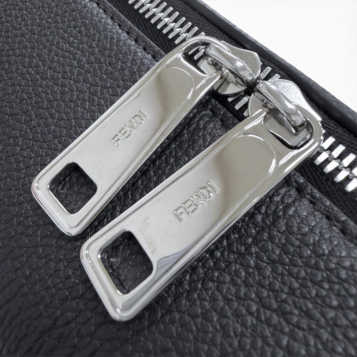 極美品▼FENDI フェンディ 7VA672 フルグレインカーフレザー ルイ ミディアム FFメタル 2WAY ショルダーバッグ ブラック 定価397100円