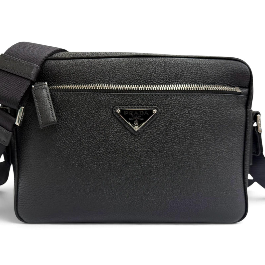 極美品□PRADA プラダ 2VH094 レザー トライアングルロゴ クロスボディバッグ ショルダーバッグ ブラック トルコ製 メンズ 保存袋付き