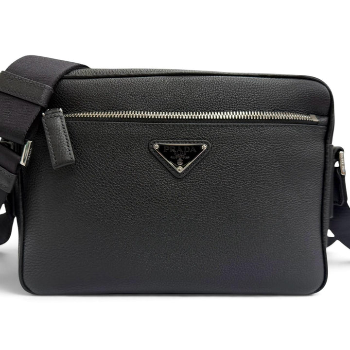 極美品□PRADA プラダ 2VH094 レザー トライアングルロゴ クロスボディバッグ ショルダーバッグ ブラック トルコ製 メンズ 保存袋付き