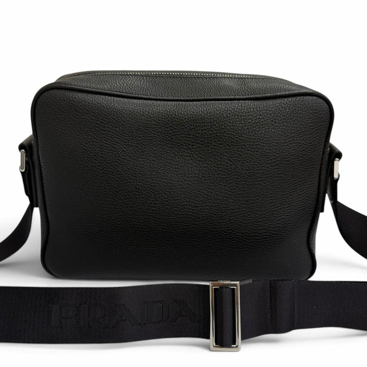 極美品□PRADA プラダ 2VH094 レザー トライアングルロゴ クロスボディバッグ ショルダーバッグ ブラック トルコ製 メンズ 保存袋付き
