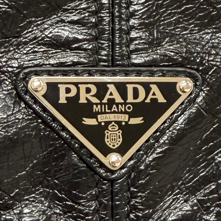 美品▼PRADA プラダ 2VD073 ソフトルックスレザー トライアングルロゴ 三角プレート ショルダーバッグ ブラック イタリア製 定価522500円
