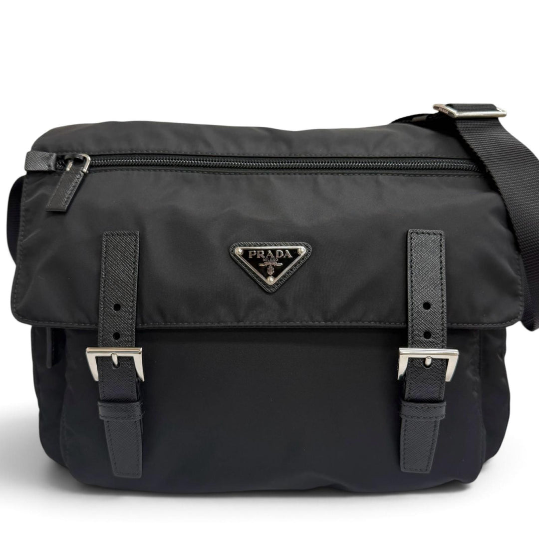 極美品□PRADA プラダ 1BD671 トライアングルロゴ Re-Nylon メッセンジャーバッグ ショルダーバッグ ブラック イタリア製 メンズ