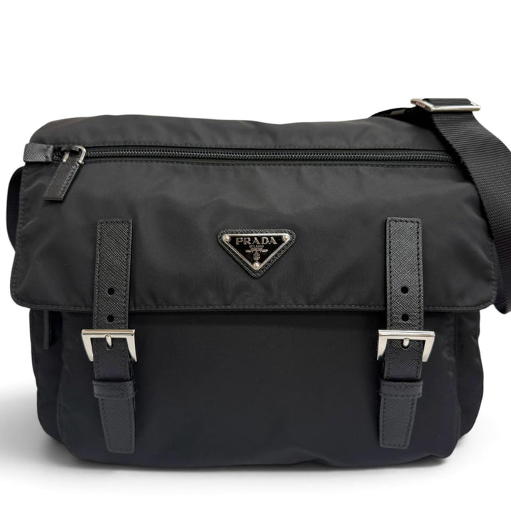 極美品□PRADA プラダ 1BD671 トライアングルロゴ Re-Nylon メッセンジャーバッグ ショルダーバッグ ブラック イタリア製 メンズ