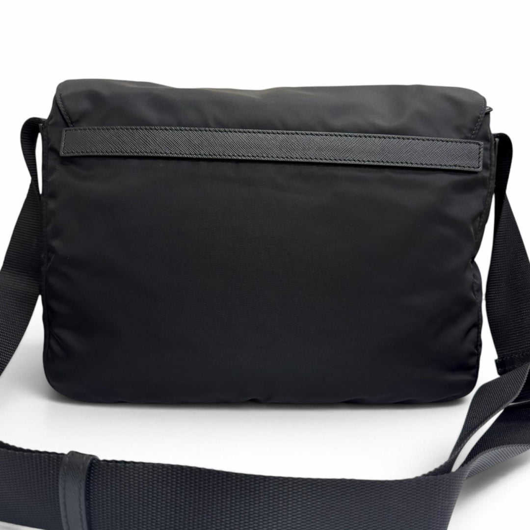 極美品□PRADA プラダ 1BD671 トライアングルロゴ Re-Nylon メッセンジャーバッグ ショルダーバッグ ブラック イタリア製 メンズ
