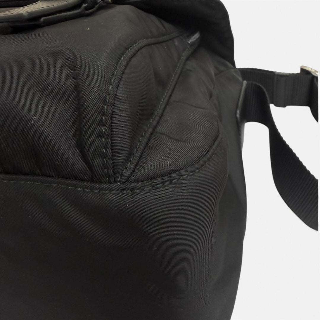 極美品□PRADA プラダ 1BD671 トライアングルロゴ Re-Nylon メッセンジャーバッグ ショルダーバッグ ブラック イタリア製 メンズ