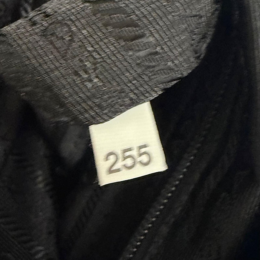 極美品□PRADA プラダ 1BD671 トライアングルロゴ Re-Nylon メッセンジャーバッグ ショルダーバッグ ブラック イタリア製 メンズ