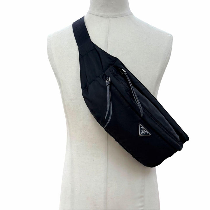 良品▼PRADA プラダ 1BL011 ナイロン レザー トライアングルロゴ 三角プレート ベルトバッグ ボディバッグ ブラック イタリア製 メンズ