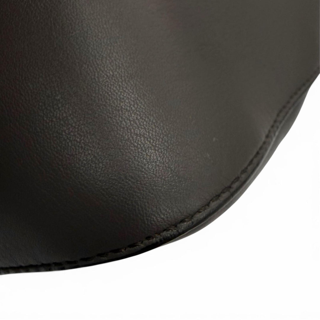 美品▼LOEWE ロエベ B511A09X10 アントン スリングバッグ サプルスムースカーフ レザー ボディバッグ ワンショルダーバッグ 保存袋付き