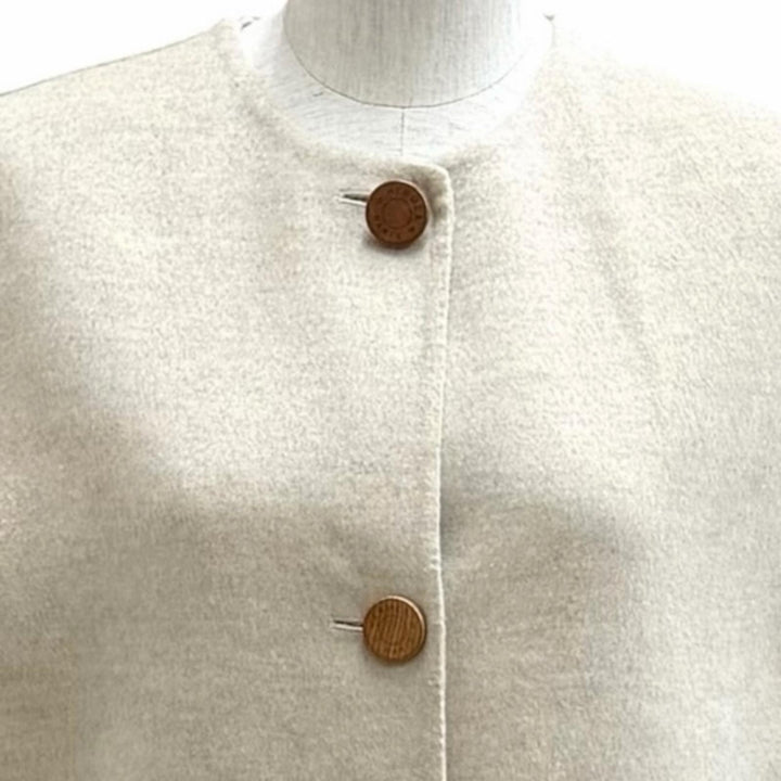 極美品★HERMES エルメス 3H0191DB カシミヤ100％ ウッドセリエボタン ロング ジレ ベスト ベージュ 40 正規品 ガーメント・ハンガー付き