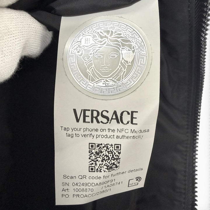 極美品□VERSACE ヴェルサーチ レザー使い 立体 メデューサ グレカ 2WAY ショルダーバッグ クラッチバッグ ブラック イタリア製 メンズ