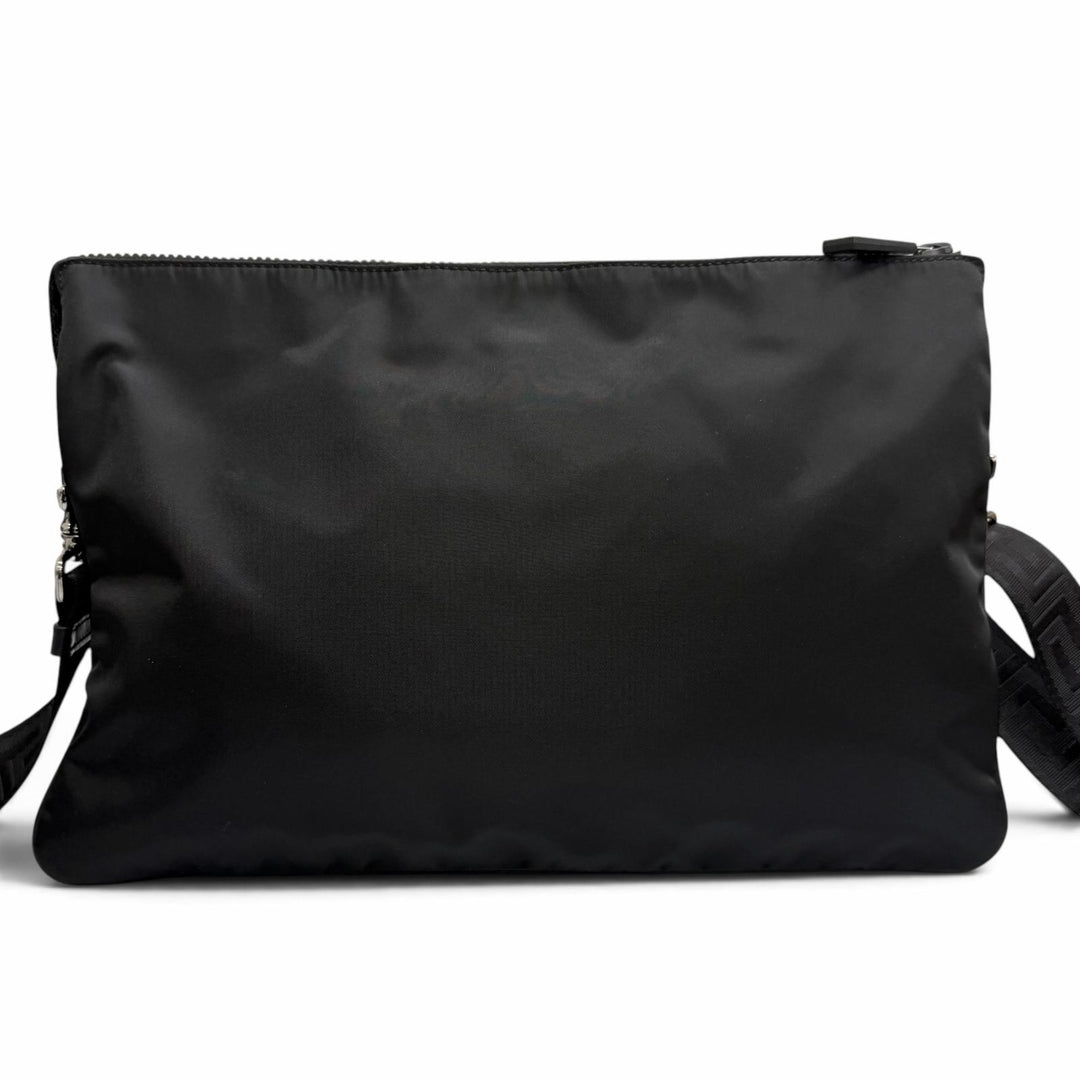 極美品□VERSACE ヴェルサーチ レザー使い 立体 メデューサ グレカ 2WAY ショルダーバッグ クラッチバッグ ブラック イタリア製 メンズ