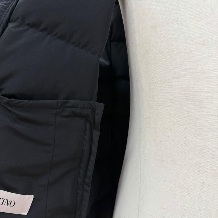 美品▼Valentino ヴァレンチノ VLTNロゴ フード取り外し可能 ダブルジップアップ ダウンベスト ブラック IT 50 イタリア製 正規品 メンズ