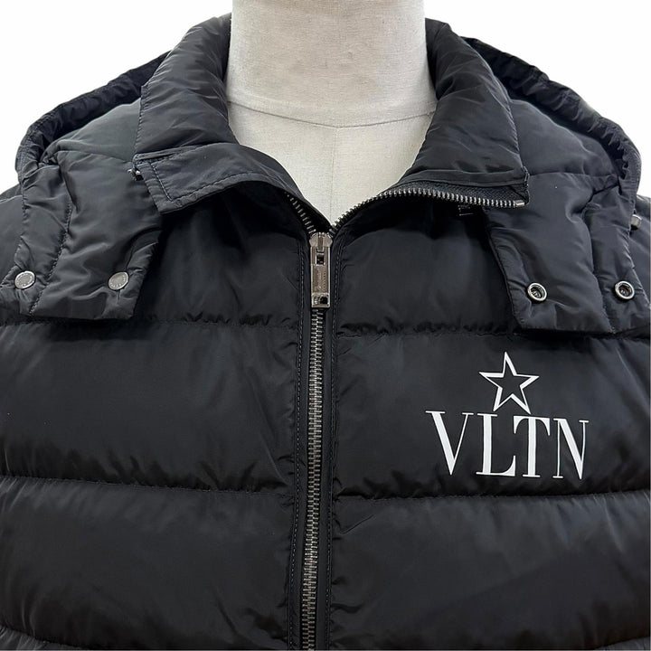 美品▼Valentino ヴァレンチノ VLTNロゴ フード取り外し可能 ダブルジップアップ ダウンベスト ブラック IT 50 イタリア製 正規品 メンズ