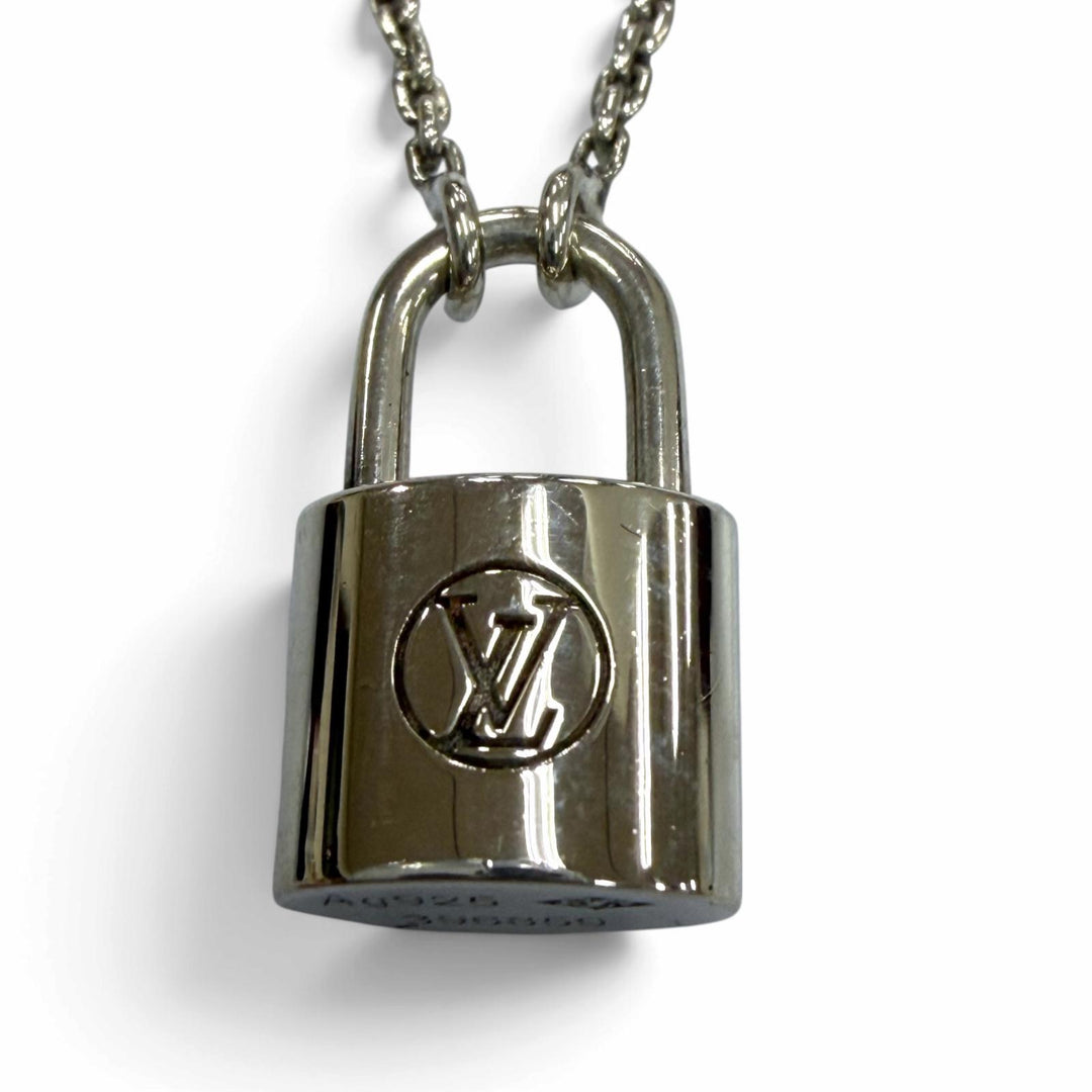 美品▼LOUIS VUITTON ルイヴィトン Q93559 ペンダント シルバー・ロックイット AG925 ネックレス シルバー 重量8.25g メンズ 箱・袋付き