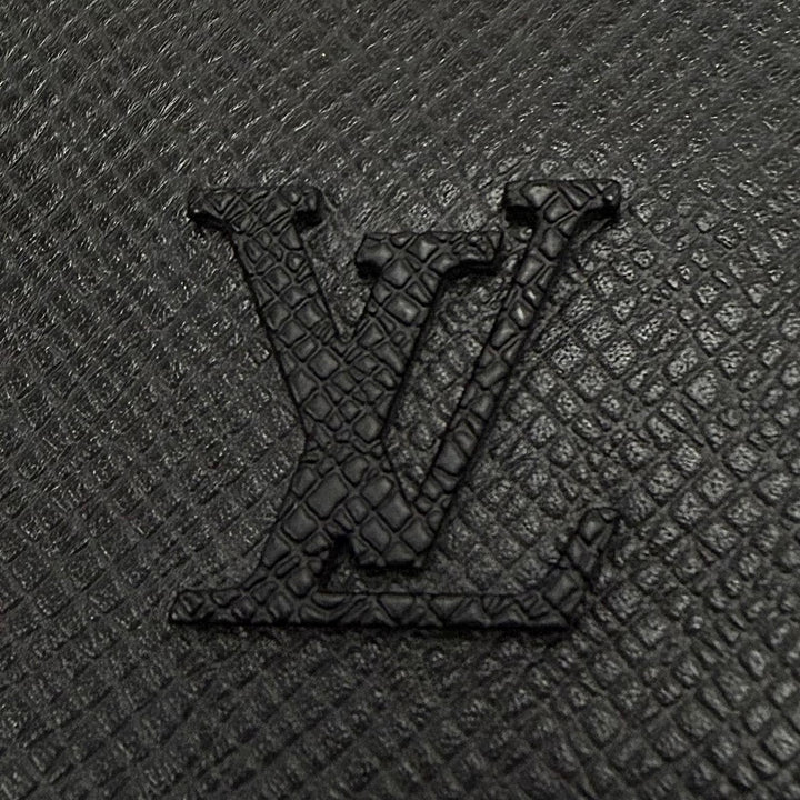極美品▼LOUIS VUITTON ルイヴィトン M30850 ディストリクト PM NV3 タイガ メッセンジャー ショルダーバッグ ブラック 定価407000円