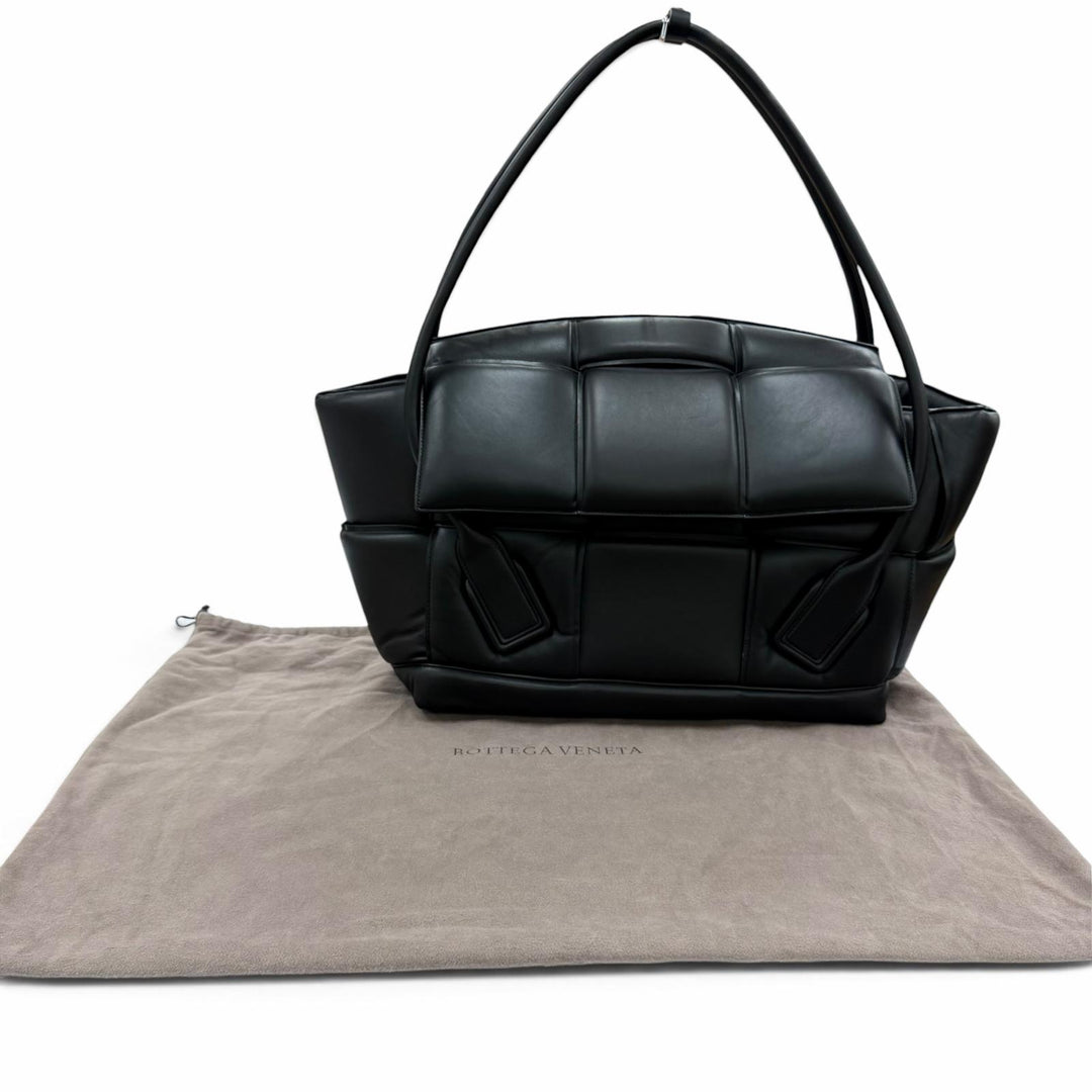 美品☆BOTTEGAVENETA ボッテガヴェネタ 573400 パデッド ラージ アルコ ハンドバッグ レザー ブラック イタリア製 レディース 保存袋付き