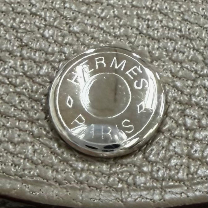 極美品★HERMES エルメス カルヴィ デュオ エトゥープ シェーブル セリエ金具 二つ折り財布 W刻印 フランス製 レディース 箱付き