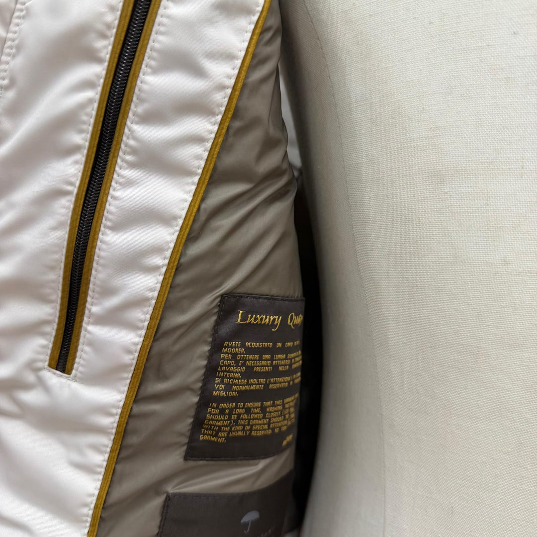未使用品▼MOORER ムーレー FIRE-WK フーデッド WZIPUP ダウンベスト ホワイト系 46 伊製 メンズ 定価212300円 ガーメント・ハンガー付き