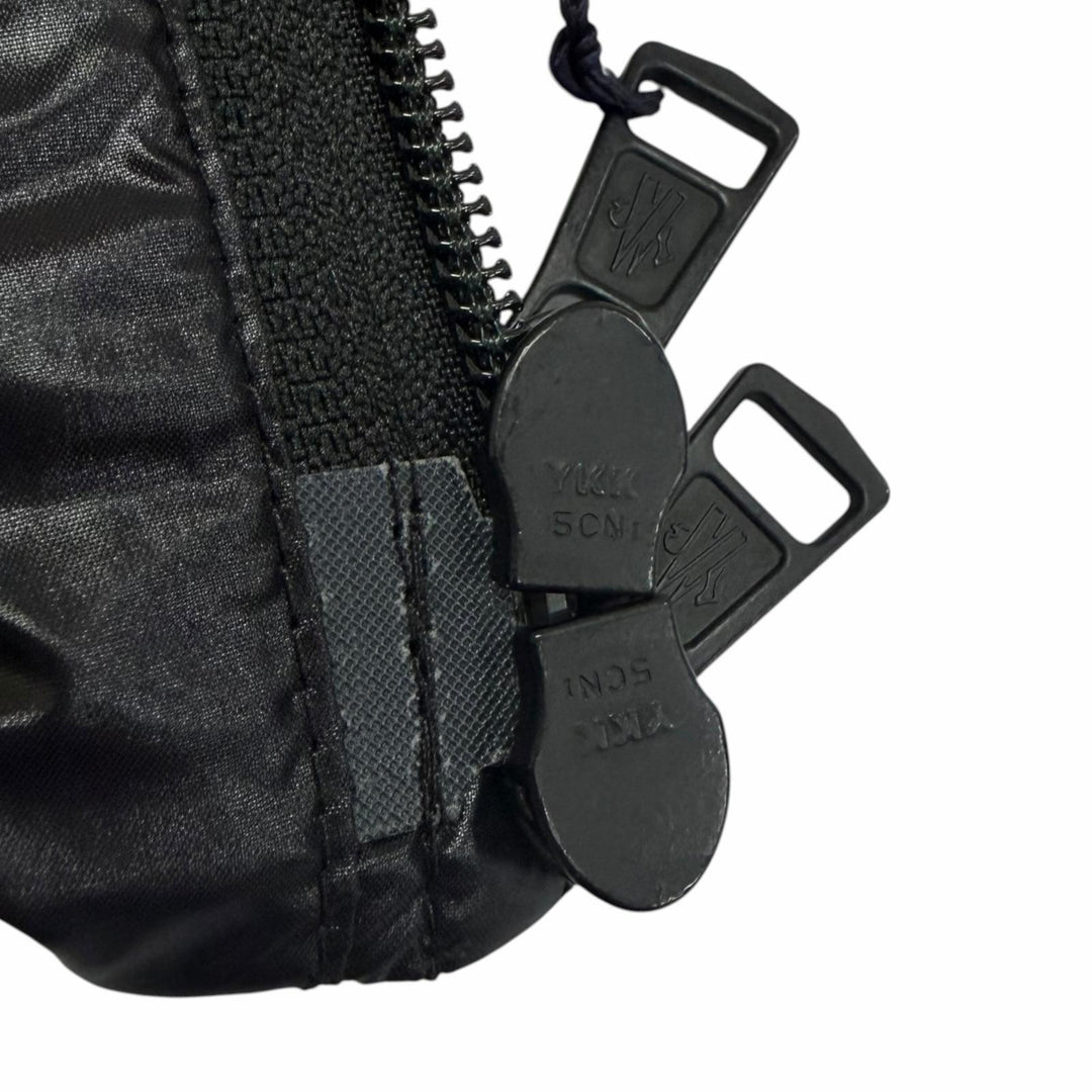 極美品□MONCLER モンクレール BUREL GIUBBOTTO ロゴ刺繍 フード入り ダウンジャケット ブラック 1 ルーマニア製 国内正規品 ハンガー付