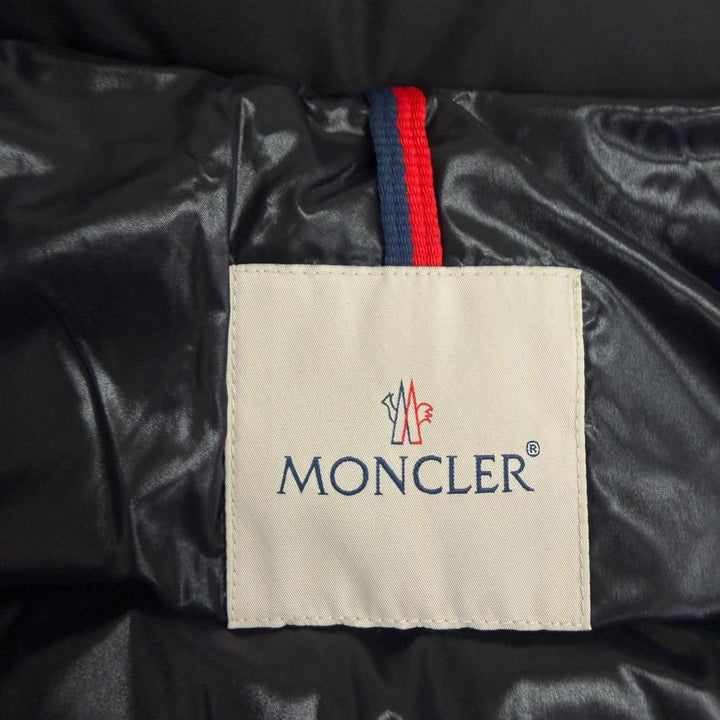 極美品□MONCLER モンクレール BUREL GIUBBOTTO ロゴ刺繍 フード入り ダウンジャケット ブラック 1 ルーマニア製 国内正規品 ハンガー付