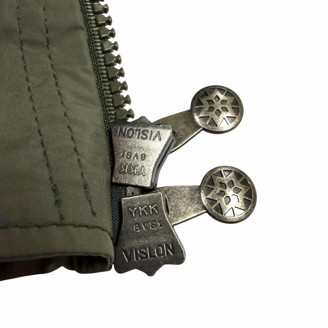 未使用品▼Pyrenex ピレネックス IPARLA ロゴワッペン付き フーデッド ダブルジップアップ ダウンジャケット カーキ L 正規品 メンズ