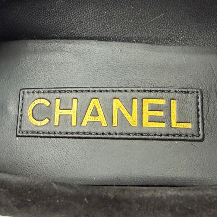 未使用品★CHANEL シャネル 2023年製 23K G45288 ラインストーン付ココマーク スウェードレザー パンプス ブラック ゴールド金具 37 箱付