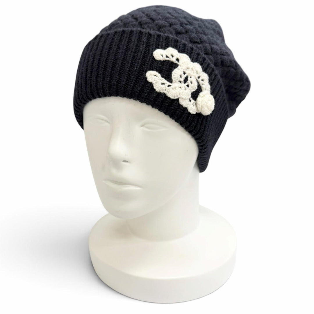 極美品△CHANEL シャネル カシミヤ100％ レース編み ココマーク カメリア ニット帽 ニットキャップ ダークネイビー ホワイト 伊製 正規品