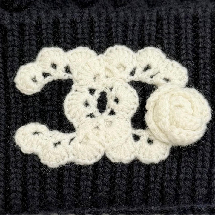 極美品△CHANEL シャネル カシミヤ100％ レース編み ココマーク カメリア ニット帽 ニットキャップ ダークネイビー ホワイト 伊製 正規品