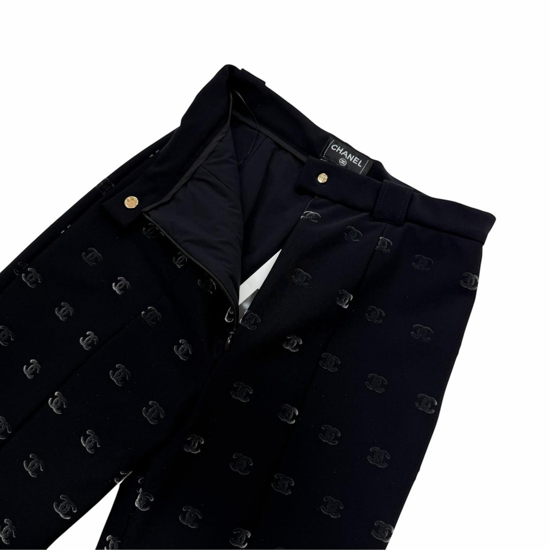 未使用品☆CHANEL シャネル 22N P73213V64869 ココマーク柄 ゴールドボタン パンツ ブラック IT 36 イタリア製 正規品 レディース