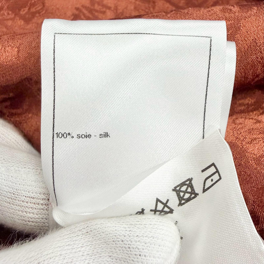 極美品△CHANEL シャネル P77750V69506 シルク100％ ココマーク 総柄 ライオンボタン ボータイ付き ブラウス ブラウン FR 36 仏製 正規品