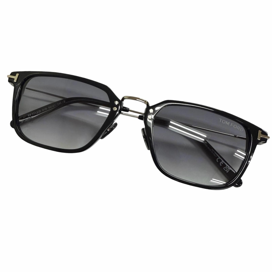 未使用品□TOM FORD トムフォード TF1042-D ウェリントンフレーム サングラス ブラック シルバー 52□21-145 デモレンズ イタリア製