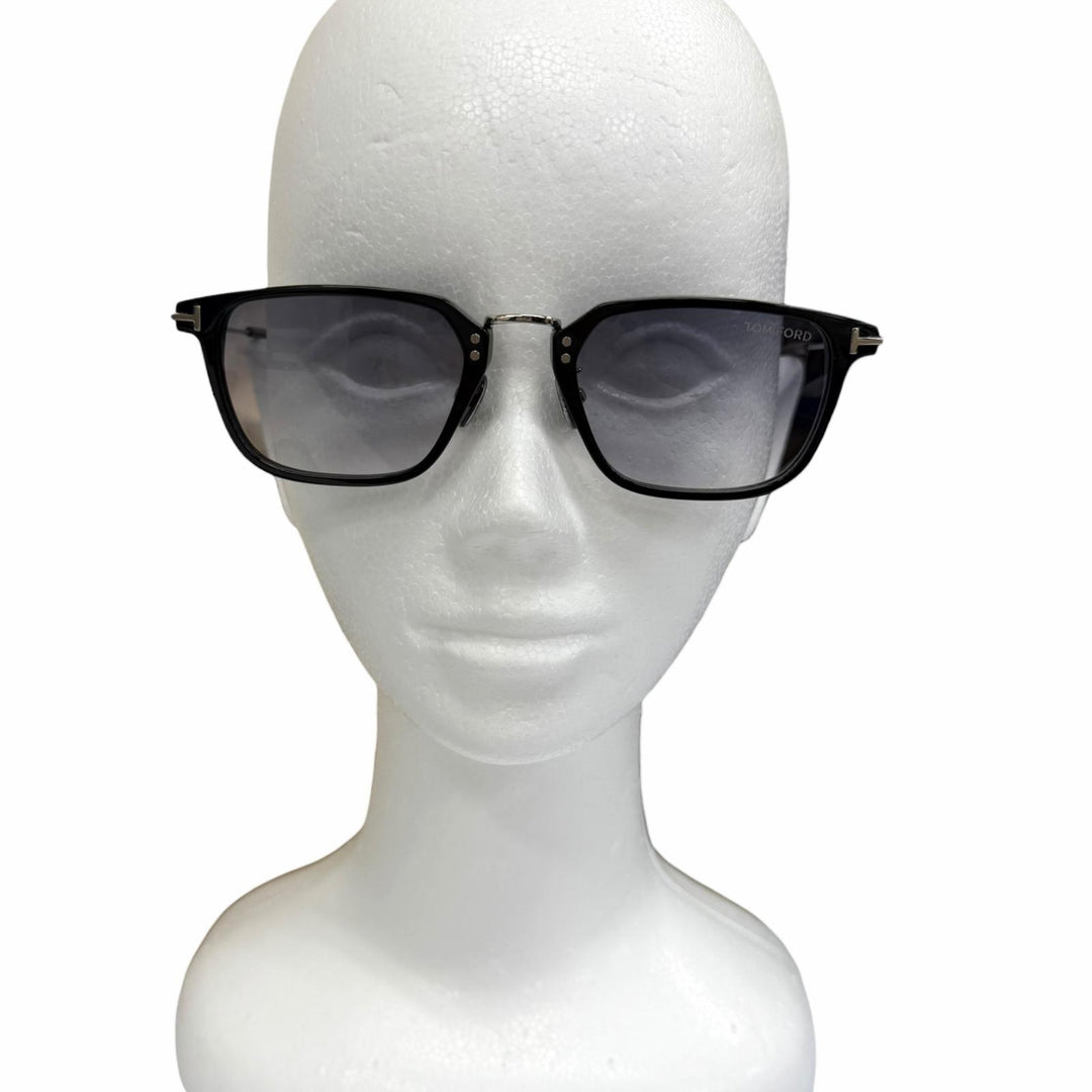 未使用品□TOM FORD トムフォード TF1042-D ウェリントンフレーム サングラス ブラック シルバー 52□21-145 デモレンズ イタリア製