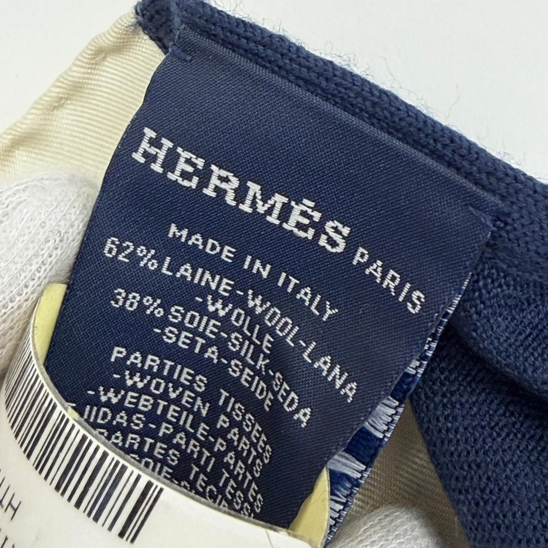 未使用△HERMES エルメス H394829T カレH ハイブリッド 90 エクスリブリス シルク エクリュ/マリン/マリン 現行品 スカーフ 定価223300円