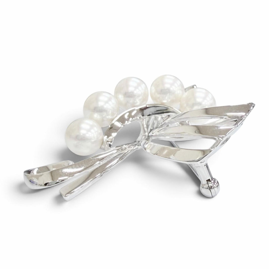 極美品△MIKIMOTO ミキモト パール5P アコヤ真珠使用 ブローチ アクセサリー シルバー ホワイト 重量8.0g レディース オススメ◎