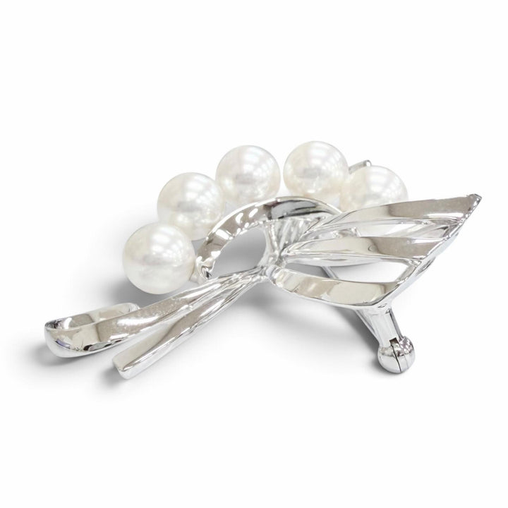 極美品△MIKIMOTO ミキモト パール5P アコヤ真珠使用 ブローチ アクセサリー シルバー ホワイト 重量8.0g レディース オススメ◎