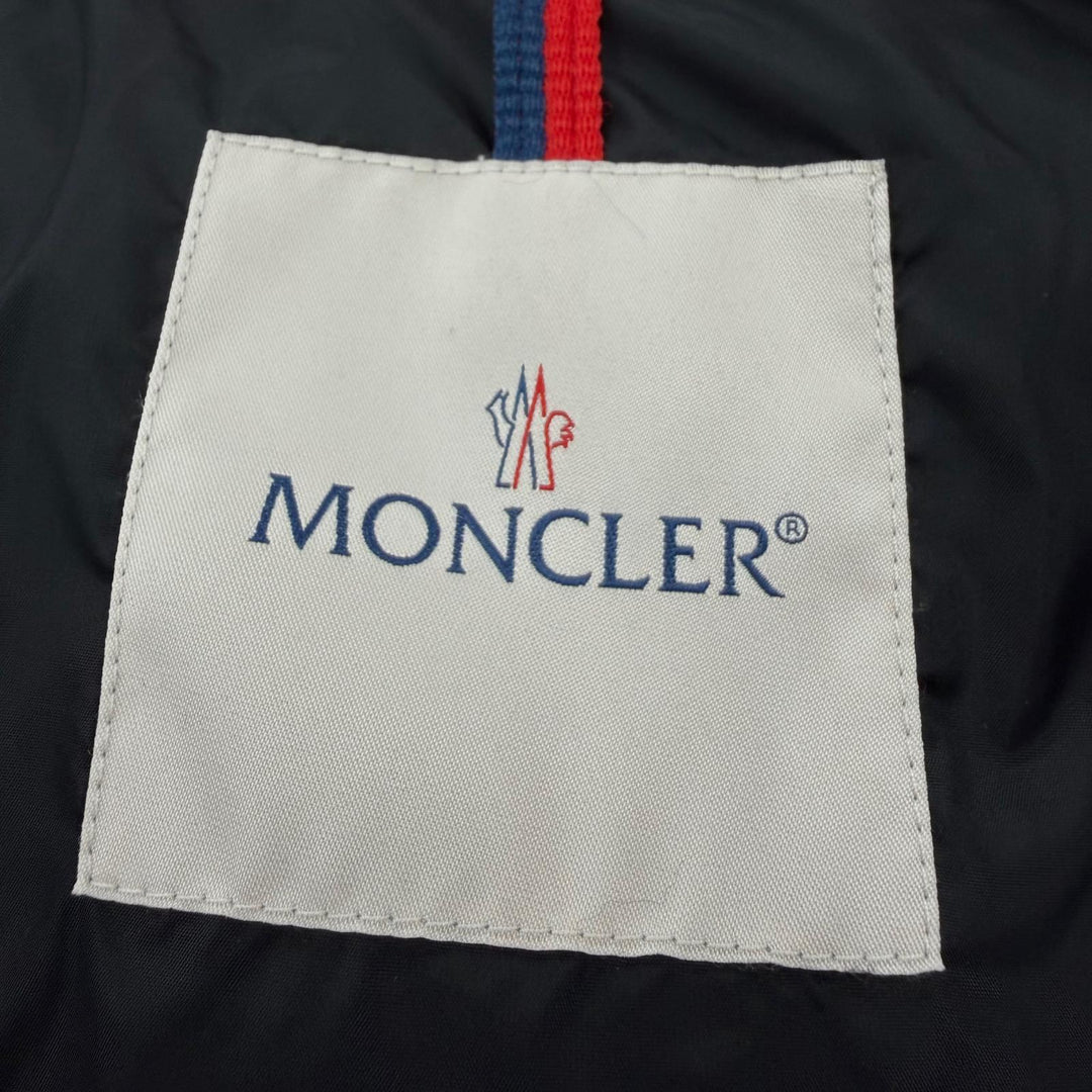 極美品☆MONCLER モンクレール 25-26AW APHROTI ラムファー ロゴワッペン・フード付 ダウンコート ブラック 2 正規品 レディース