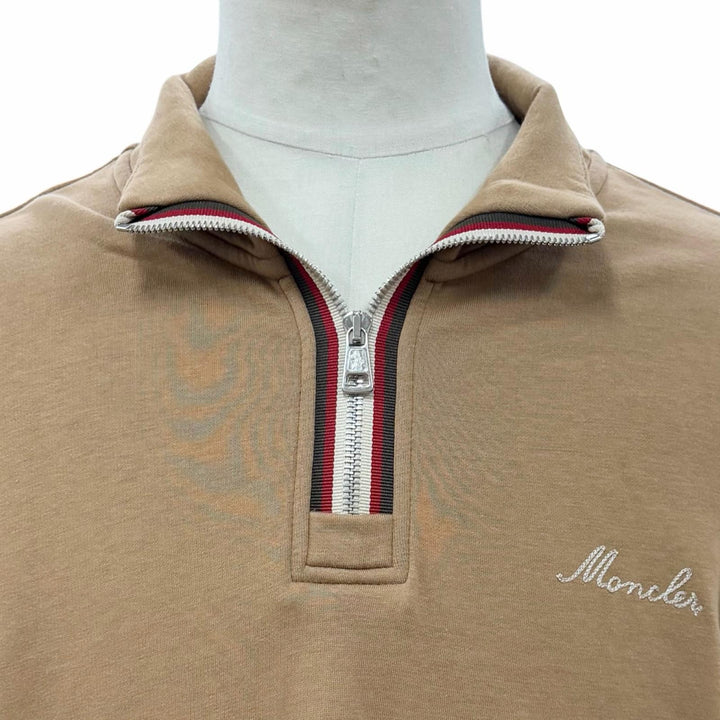 美品▼MONCLER モンクレール 2025年製 T-NECK ロゴワッペン付き ハイネック ハーフジップ プルオーバー スウェット ブラウン L 正規品