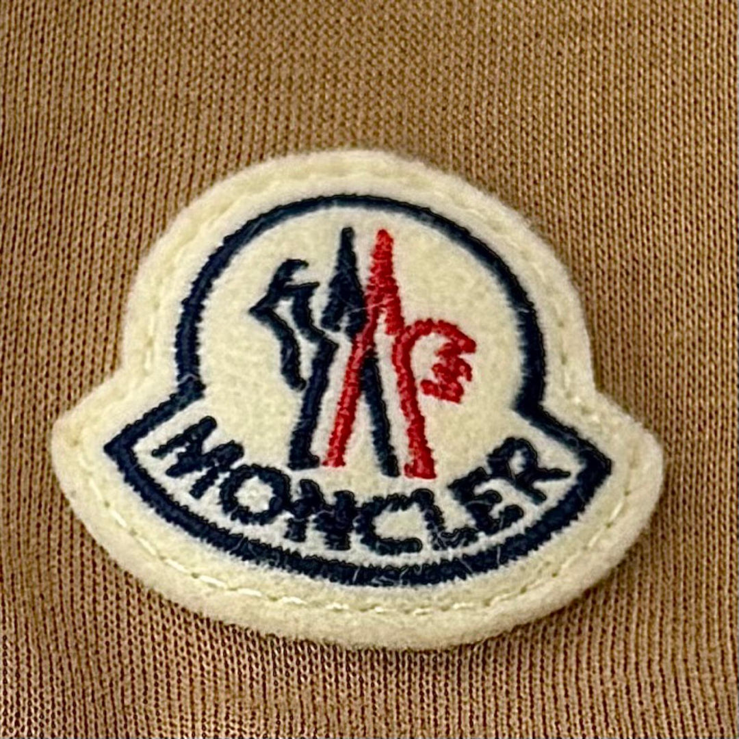 美品▼MONCLER モンクレール 2025年製 T-NECK ロゴワッペン付き ハイネック ハーフジップ プルオーバー スウェット ブラウン L 正規品