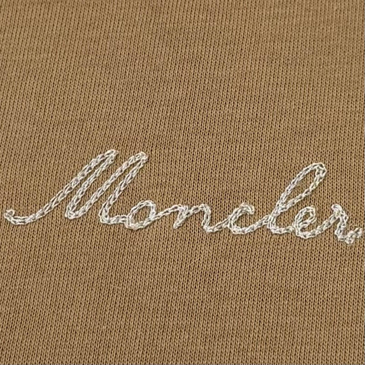美品▼MONCLER モンクレール 2025年製 T-NECK ロゴワッペン付き ハイネック ハーフジップ プルオーバー スウェット ブラウン L 正規品