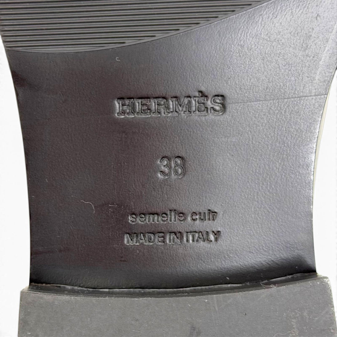 美品△HERMES エルメス 232075Z ホット ローファー レザー モカシン ケリーバックル シューズ ブラック ホワイト IT 38 箱・保存袋付き