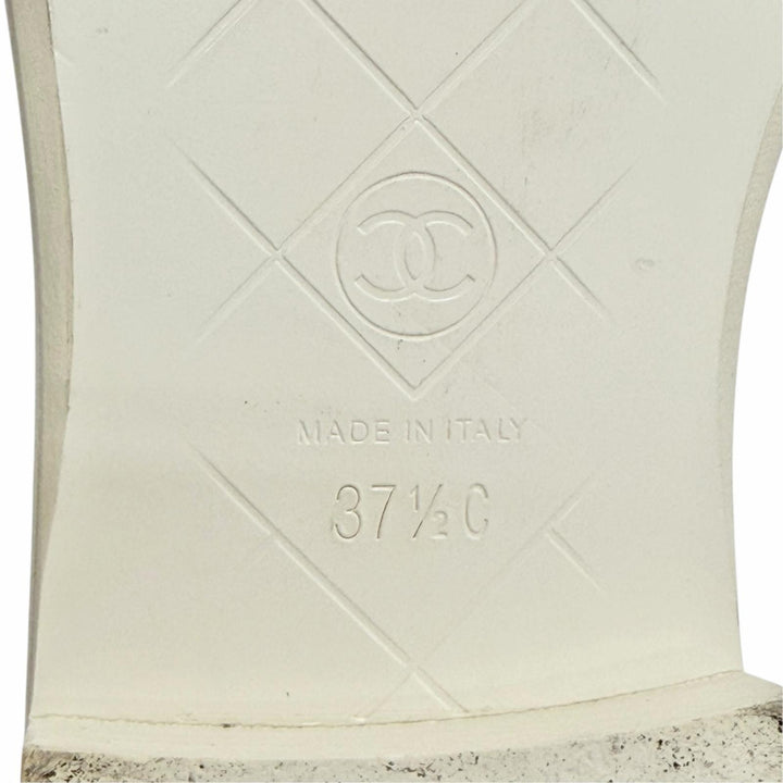 美品△CHANEL シャネル G36646 ココマーク CCターンロック マトラッセ レザー ローファー ホワイト シルバー金具 37.5 伊製 保存袋付き