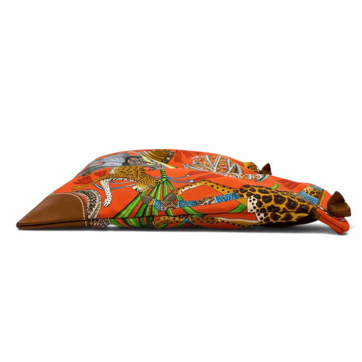 美品☆HERMES エルメス シルキーシティ33 PM ザンベジ川の行進 シルク100％ バレニア/オレンジポピー/フォーブ ショルダーバッグ X刻印