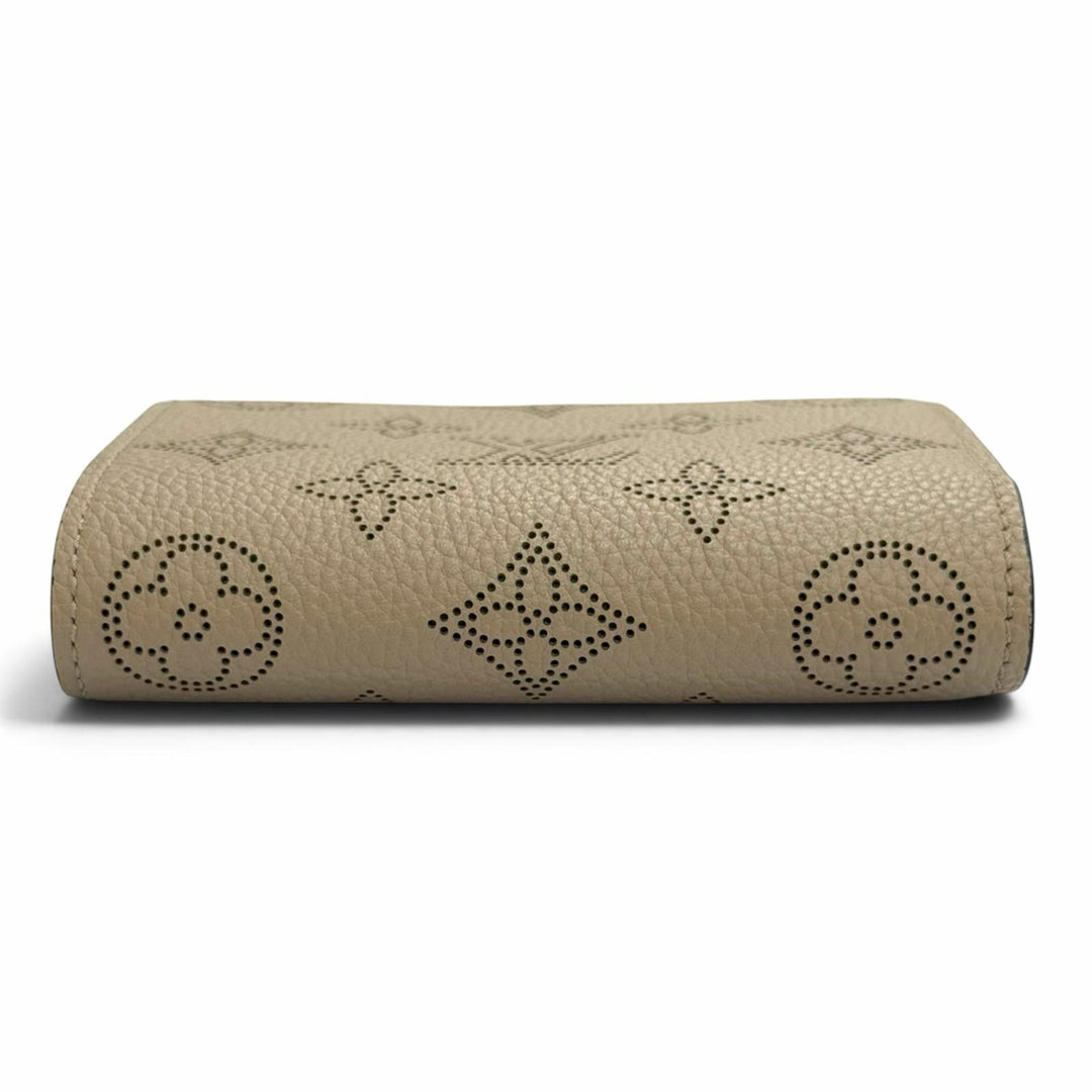 未使用品△LOUIS VUITTON ルイヴィトン M80817 ポルトフォイユ クレア モノグラム マヒナ ガレ 二つ折り財布 シルバー金具 仏製 保存袋付