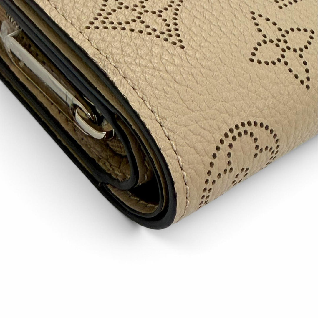 未使用品△LOUIS VUITTON ルイヴィトン M80817 ポルトフォイユ クレア モノグラム マヒナ ガレ 二つ折り財布 シルバー金具 仏製 保存袋付