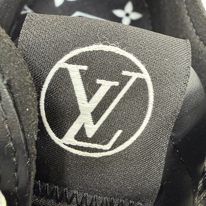 美品☆LOUIS VUITTON ルイヴィトン 2026年製 1AJOYV LV スプリント スニーカー レザー使い ノワール 36.5 定価195800円 箱・保存袋付き