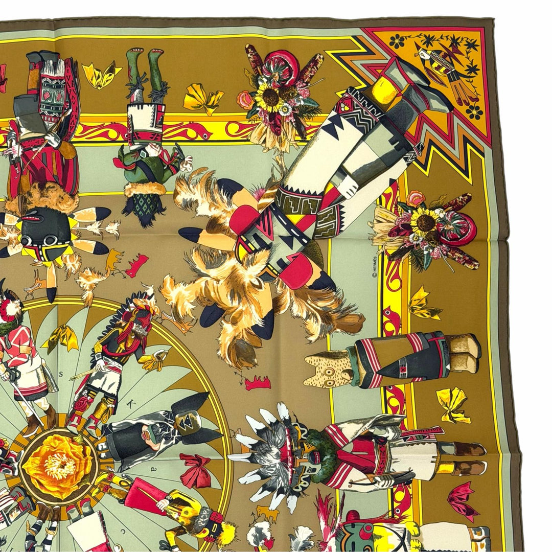 極美品△HERMES エルメス Kachinas カチナ 民族 カレ90 シルク100％ スカーフ ブラウン系 カーキ系 フランス製 レディース 箱付 オススメ