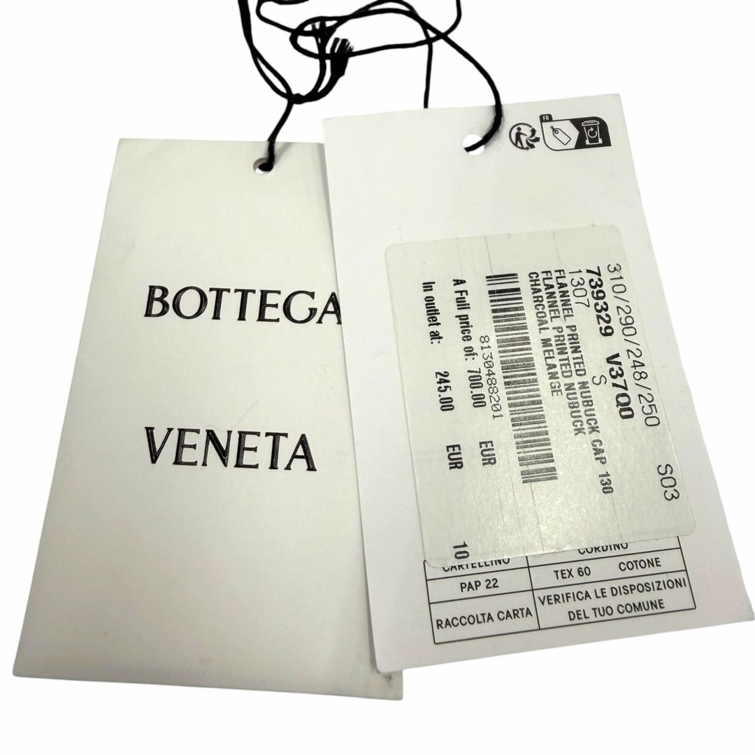 極美品▼BOTTEGAVENETA ボッテガヴェネタ 2023年製 739329 牛革 レザー ロゴ刺繍 帽子 キャップ グレー シルバー金具 S 正規品 メンズ