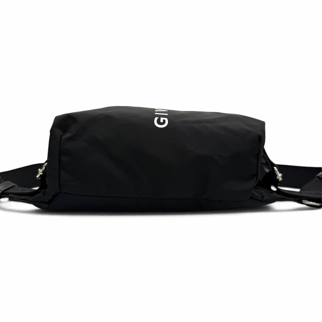 極美品▼GIVENCHY ジバンシィ BKU038K1JE ロゴ 4G ジップ ナイロン レザー ボディバッグ ブラック シルバー金具 イタリア製 メンズ