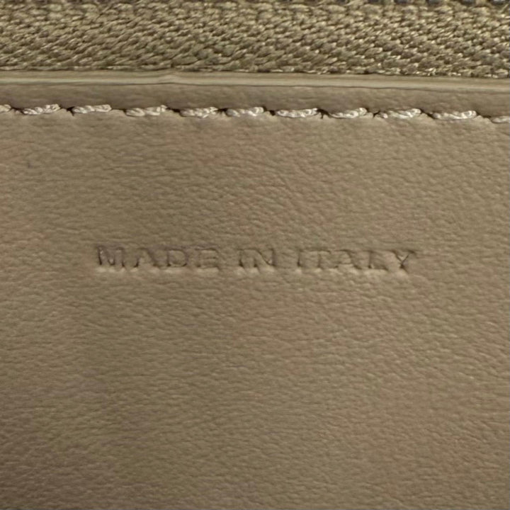 未使用品★FENDI フェンディ 8M0517 ダブグレー ロゴ金具 セレリア ピーカブー ジップアラウンド レザー 長財布 定価149600円 箱・袋付