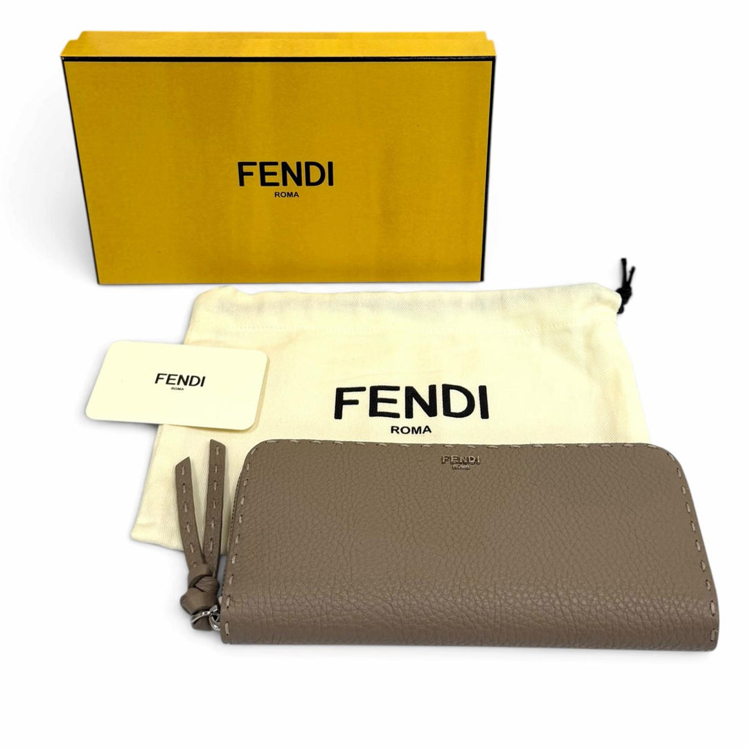未使用品★FENDI フェンディ 8M0517 ダブグレー ロゴ金具 セレリア ピーカブー ジップアラウンド レザー 長財布 定価149600円 箱・袋付